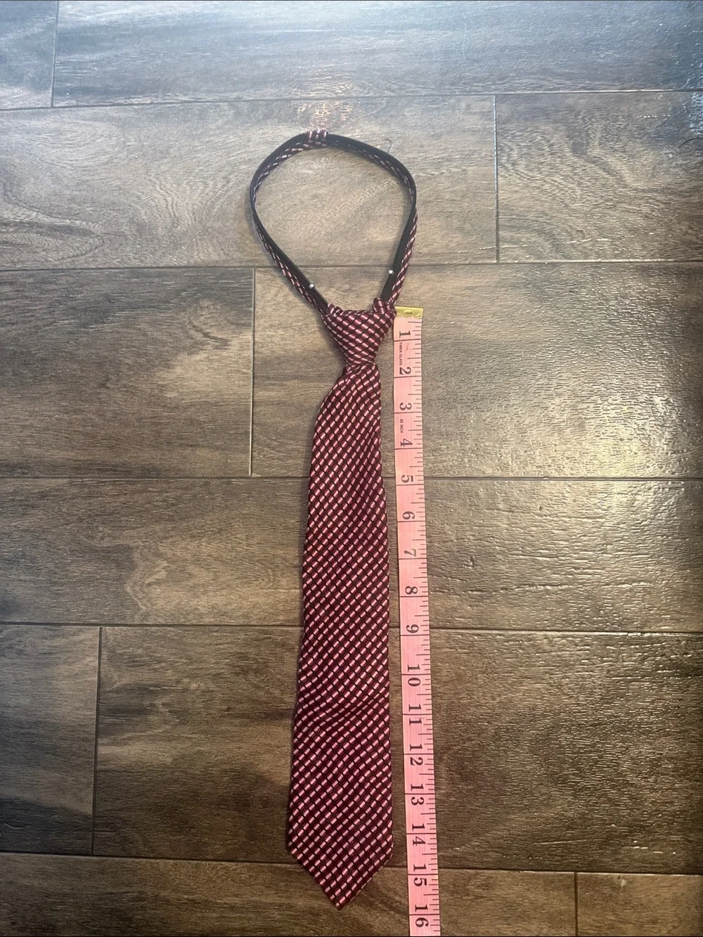 Men's Pre-Tied Burgundy Patterned Neck Tie